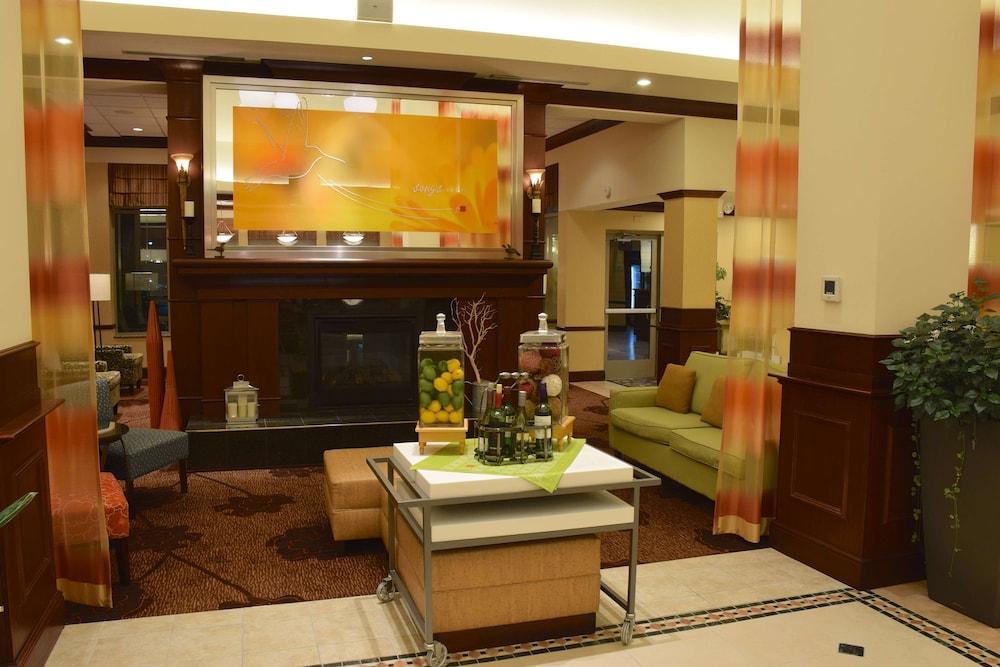 Hilton Garden Inn Dayton/ Биверкрик Экстерьер фото
