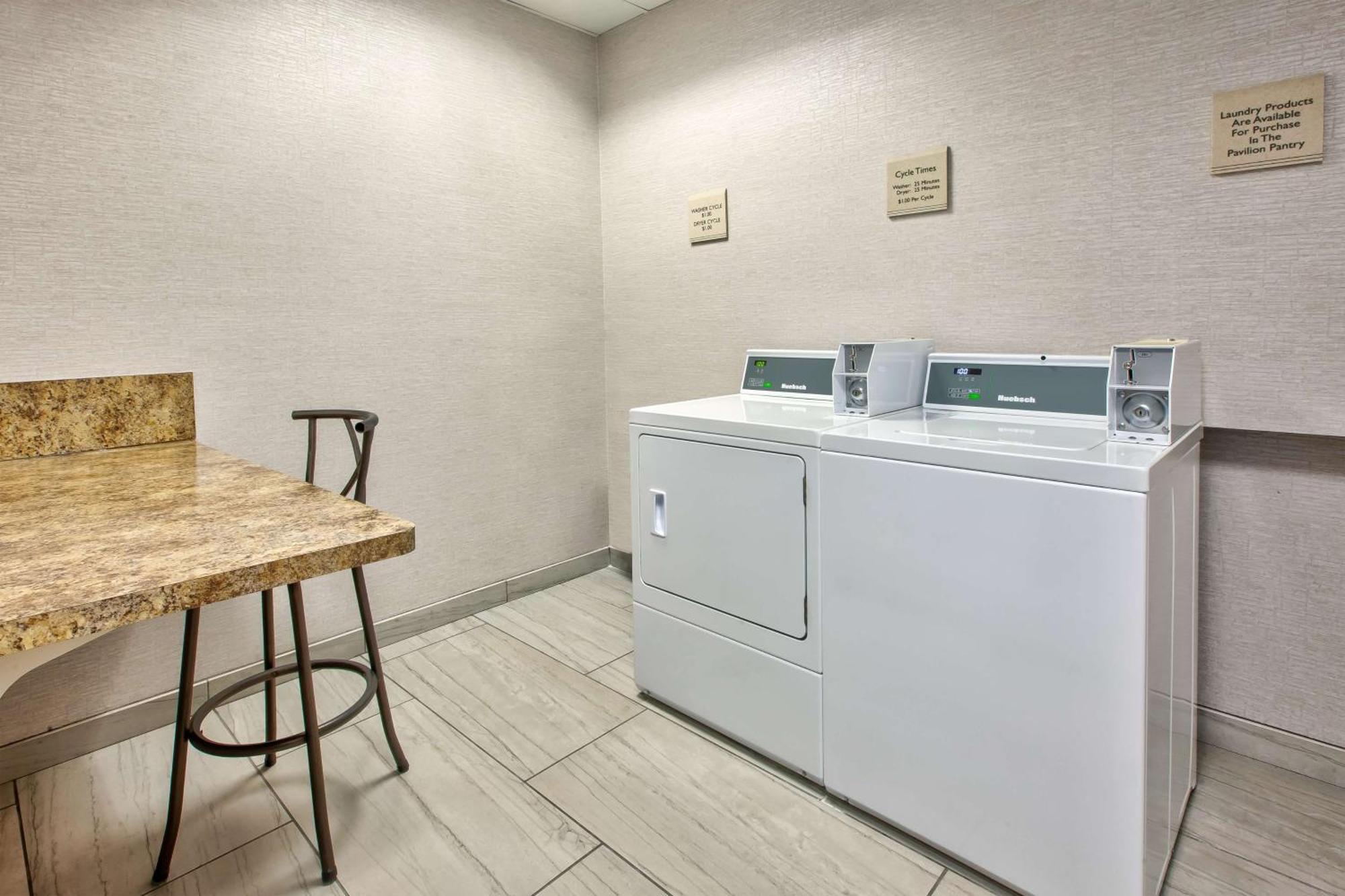 Hilton Garden Inn Dayton/ Биверкрик Экстерьер фото
