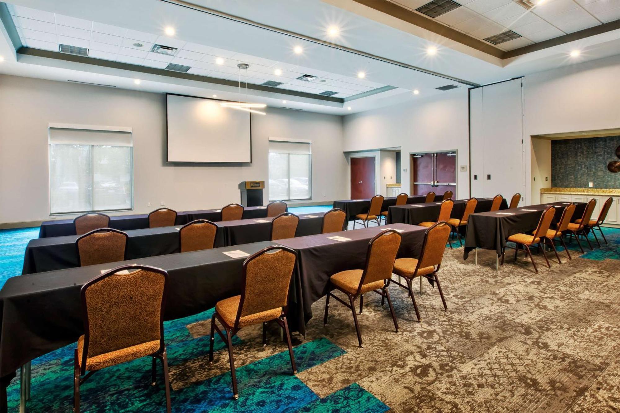Hilton Garden Inn Dayton/ Биверкрик Экстерьер фото