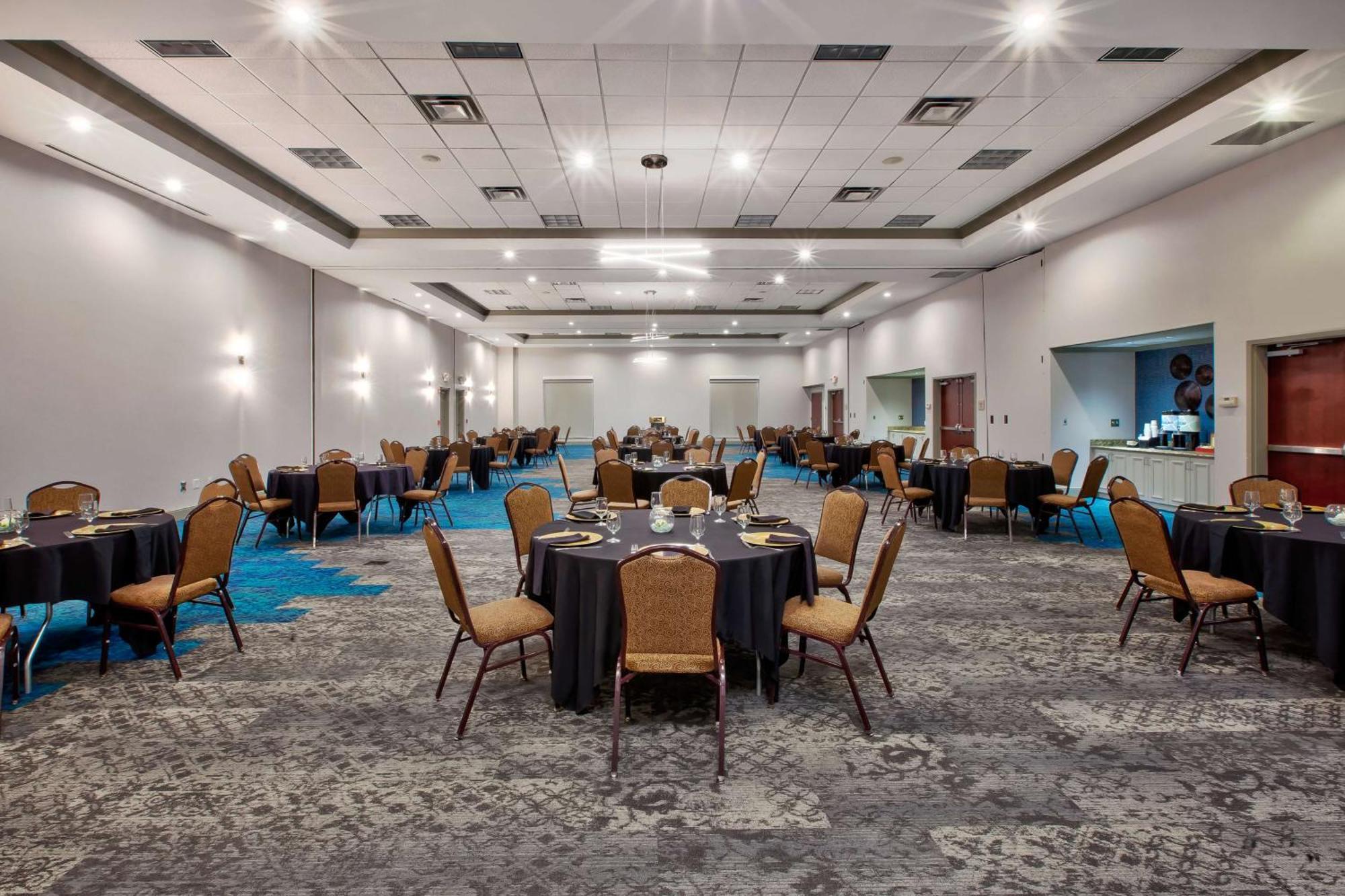 Hilton Garden Inn Dayton/ Биверкрик Экстерьер фото